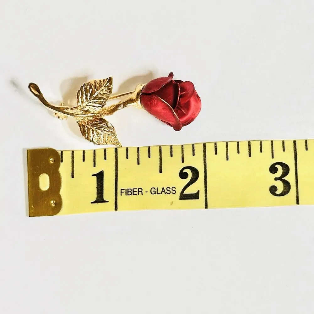 Vintage Giovanni Single Red Rose Flower Brooch Pin Gold Tone Boutonniere Lapel